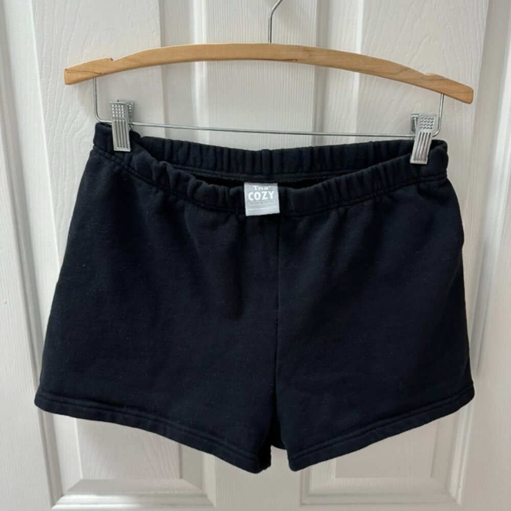 Aritzia - Black TNA Cozy Fleece Shorts - Size Medium